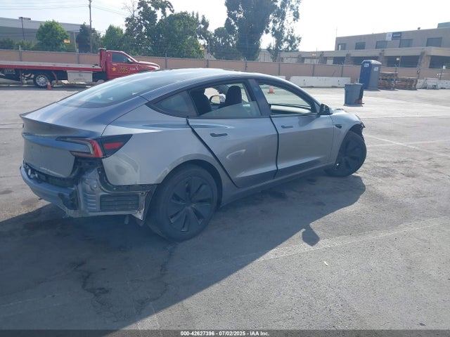 2025 TESLA MODEL 3 5YJ3E1EA0SF873824 Photo 3