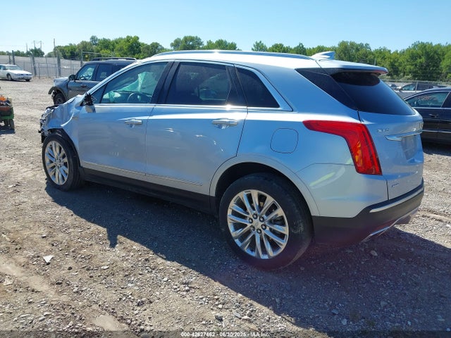 2017 CADILLAC XT5 1GYKNFRSXHZ283218 Photo 2