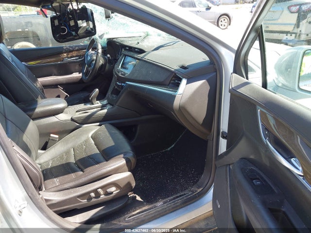 2017 CADILLAC XT5 1GYKNFRSXHZ283218 Photo 4