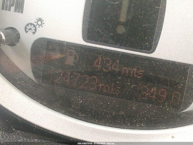 2009 MINI COOPER CLUBMAN WMWML33539TP98634 Photo 6