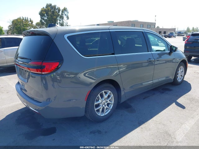 Chrysler Pacifica 2023 2C4RC1BG9PR590309 Image 4
