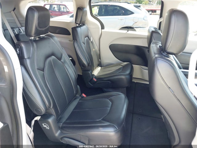 Chrysler Pacifica 2023 2C4RC1BG9PR590309 Image 8