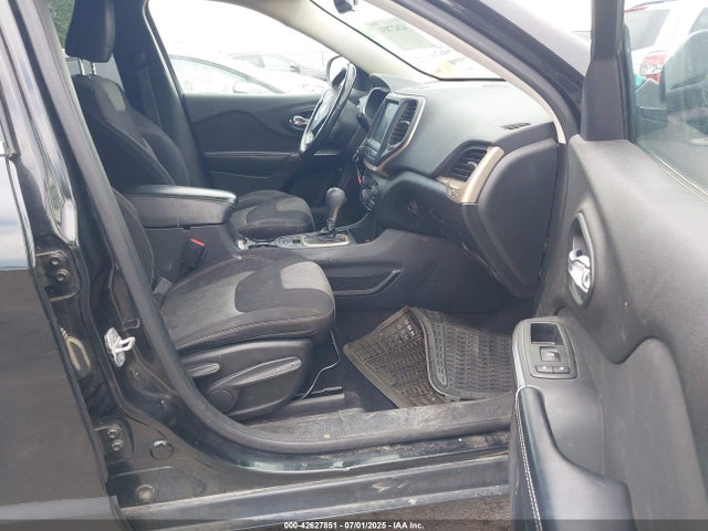 1C4PJLCS7EW106105 Jeep 2014