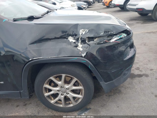 1C4PJLCS7EW106105 Jeep 2014