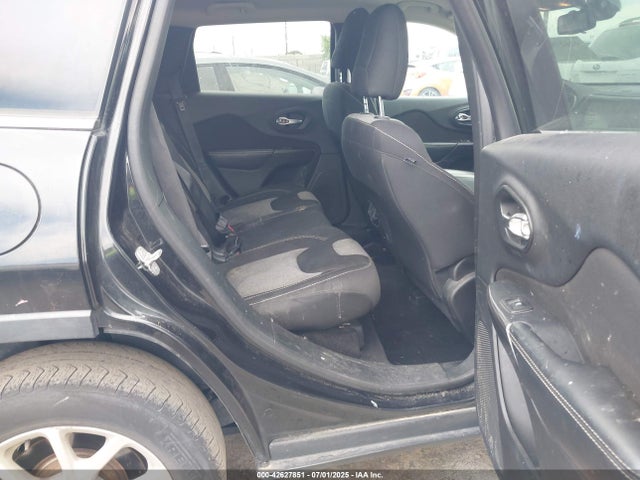 1C4PJLCS7EW106105 Jeep 2014