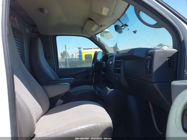 1GCZGTCF8F1111130 Chevrolet l20