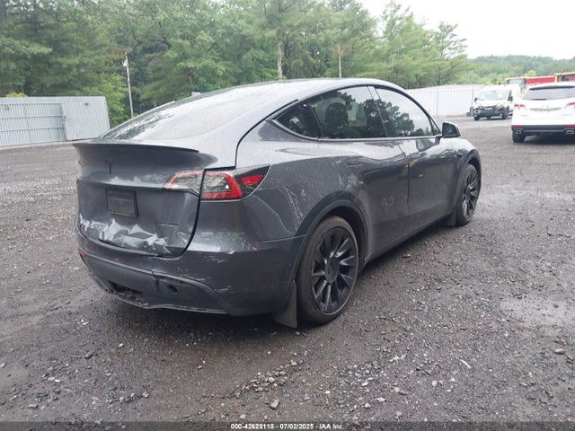 2021 TESLA MODEL Y 5YJYGAEE2MF247892 Photo 3