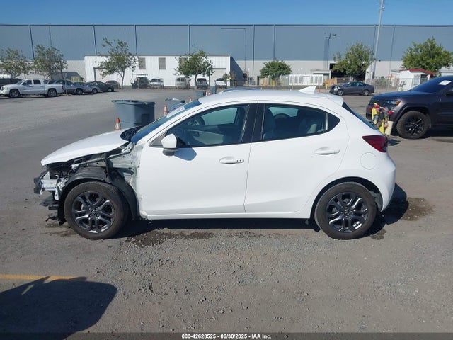 Toyota Yaris 2020 3MYDLBJVXLY700411 Image 29
