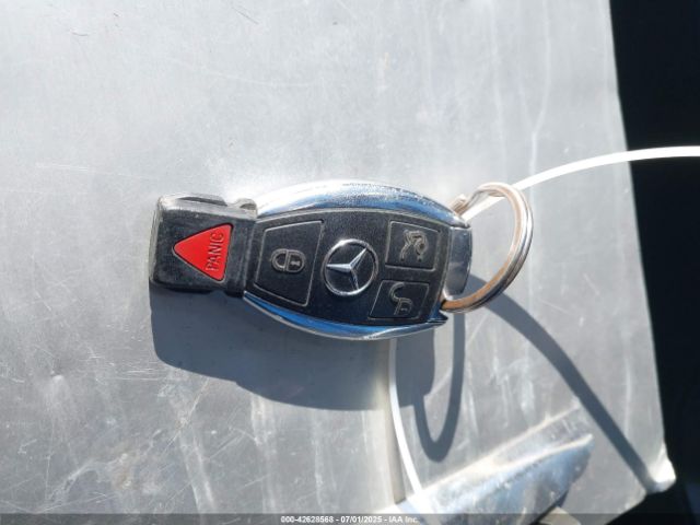 2013 MERCEDES-BENZ C 250 WDDGF4HB1DR268119 Photo 10