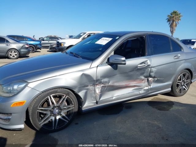 2013 MERCEDES-BENZ C 250 WDDGF4HB1DR268119 Photo 5