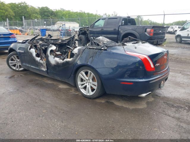 2011 JAGUAR XJ SAJWA2GB6BLV12651 Photo 2