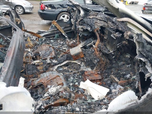 2011 JAGUAR XJ SAJWA2GB6BLV12651 Photo 4