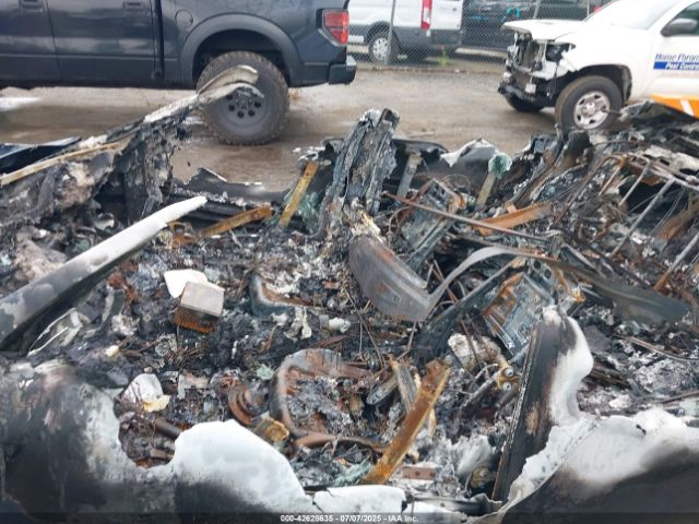 2011 JAGUAR XJ SAJWA2GB6BLV12651 Photo 5