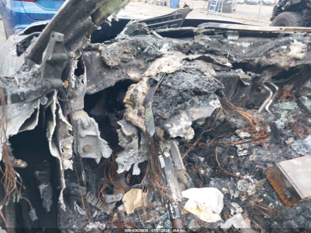 2011 JAGUAR XJ SAJWA2GB6BLV12651 Photo 6