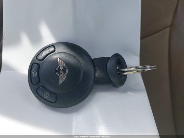 2008 MINI COOPER WMWMF33518TU66603 Photo 10