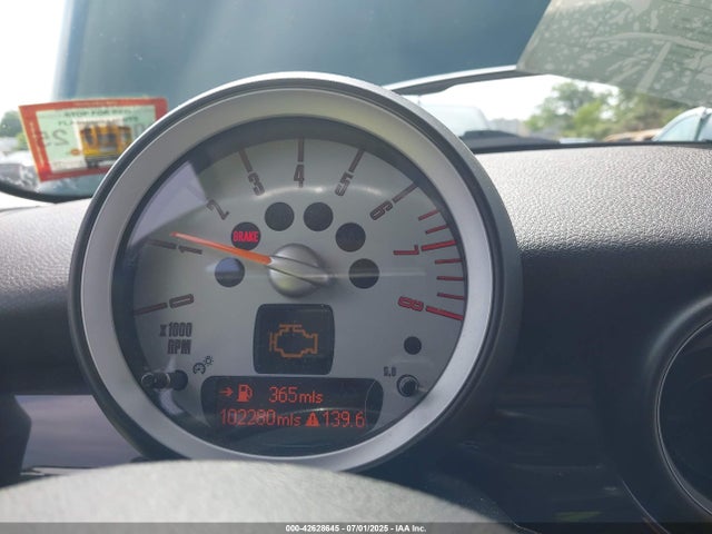 2008 MINI COOPER WMWMF33518TU66603 Photo 6