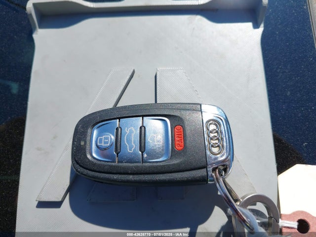 2010 AUDI A5 WAULFAFR9AA004404 Photo 10