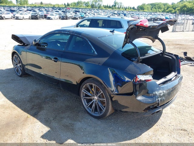 2010 AUDI A5 WAULFAFR9AA004404 Photo 2