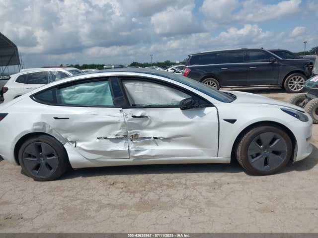 Tesla MODEL 3 2022 5YJ3E1EB9NF239084 Image 13