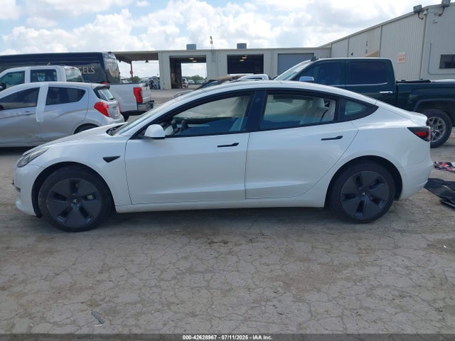 Tesla MODEL 3 2022 5YJ3E1EB9NF239084 Image 14