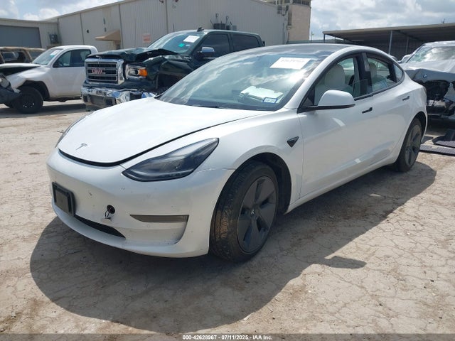 Tesla MODEL 3 2022 5YJ3E1EB9NF239084 Image 2