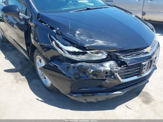 2018 CHEVROLET CRUZE 1G1BE5SM8J7225369 Photo 5