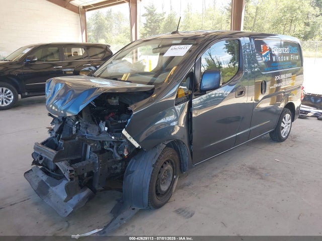 3N6CM0KNXHK718215 Nissan 2017