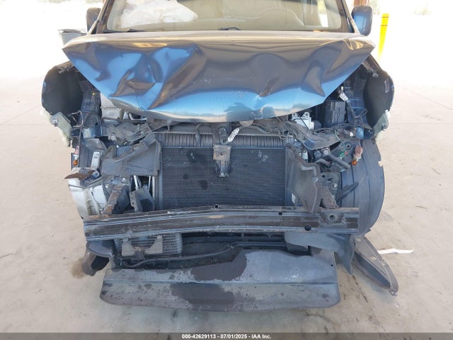 3N6CM0KNXHK718215 Nissan 2017