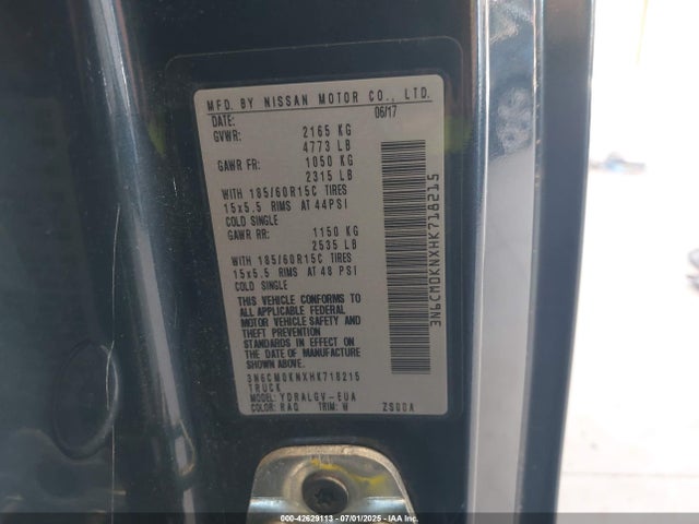 3N6CM0KNXHK718215 Nissan 2017