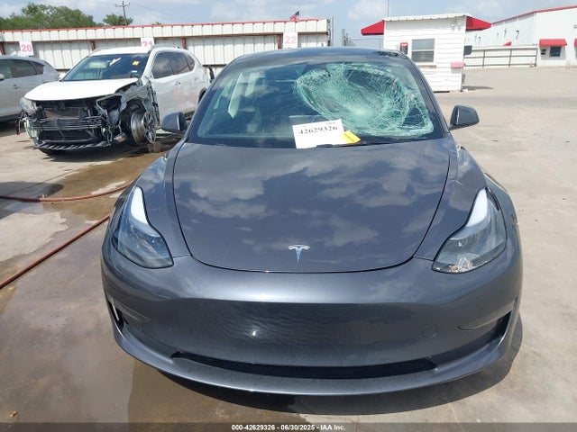 5YJ3E1EA3PF696046 Tesla MODEL 3