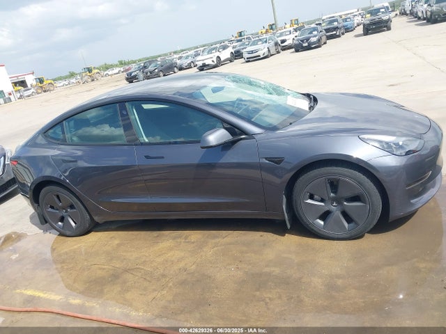 5YJ3E1EA3PF696046 Tesla MODEL 3
