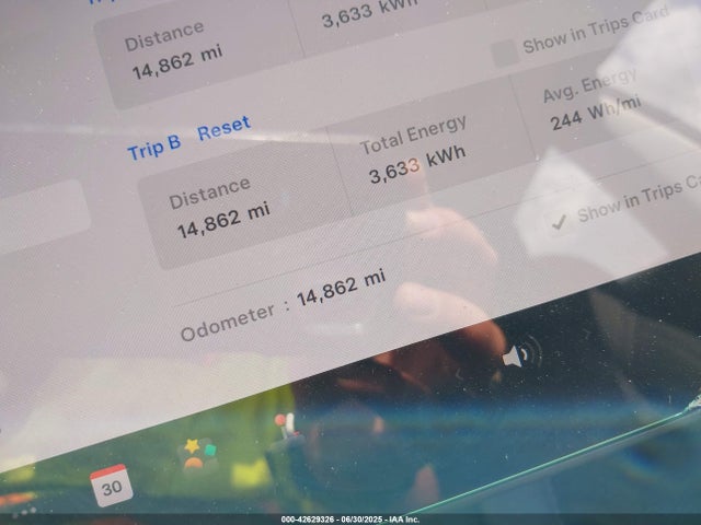 5YJ3E1EA3PF696046 Tesla MODEL 3