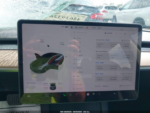 5YJ3E1EA3PF696046 Tesla MODEL 3
