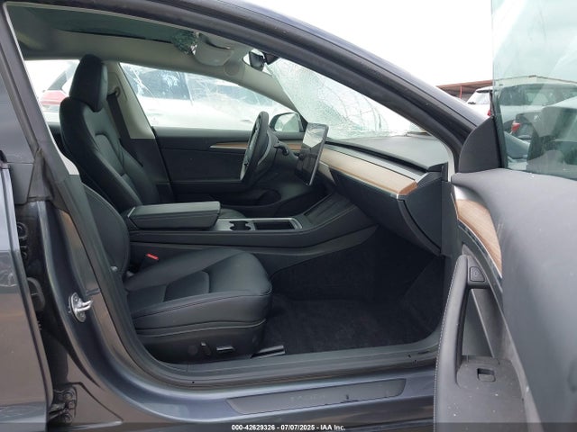 5YJ3E1EA3PF696046 Tesla MODEL 3