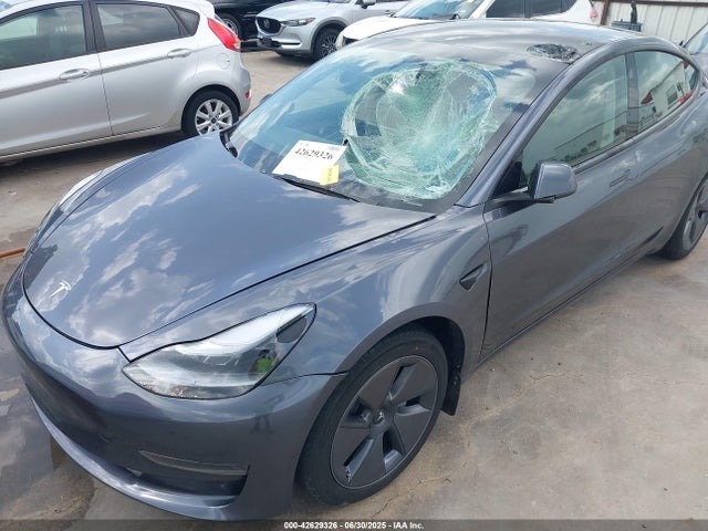 5YJ3E1EA3PF696046 Tesla MODEL 3
