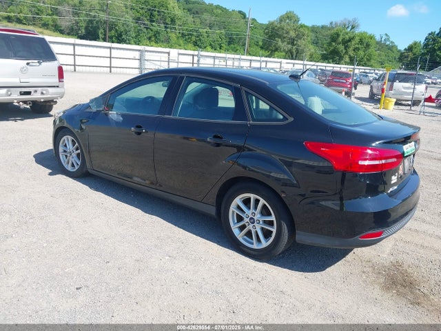 Ford 2016 2016 1FADP3F23GL235708 Image 3