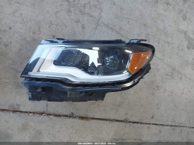 Jeep Compass 2018 3C4NJDCB2JT442502 Image 28