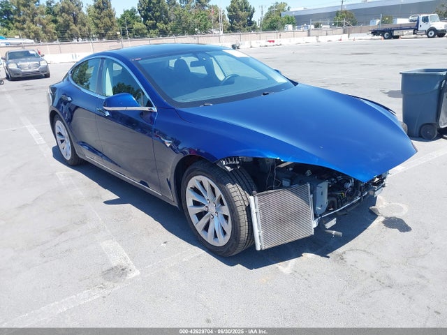 2018 TESLA MODEL S 5YJSA1E22JF262269 Photo 2