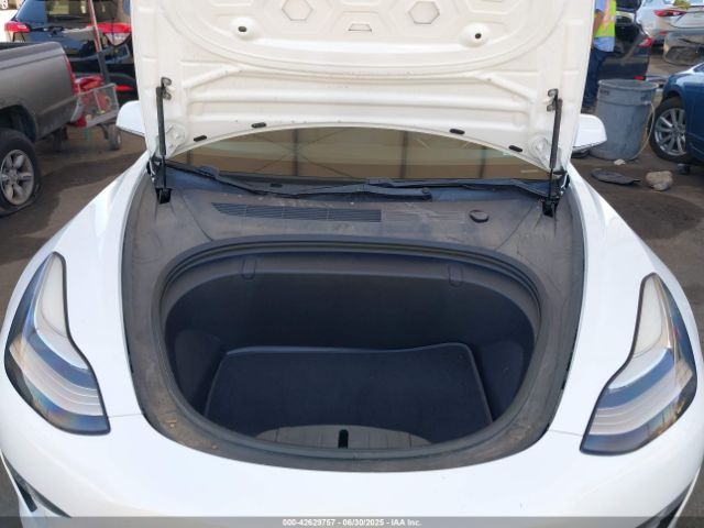 2018 TESLA MODEL 3 5YJ3E1EB9JF085339 Photo 9