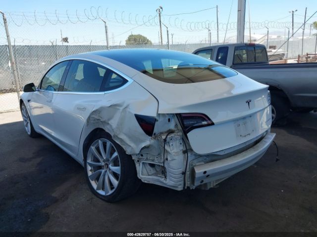 2018 TESLA MODEL 3 5YJ3E1EB9JF085339 Photo 2
