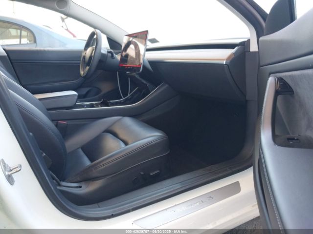 2018 TESLA MODEL 3 5YJ3E1EB9JF085339 Photo 4