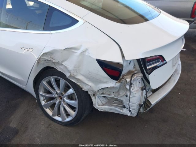 2018 TESLA MODEL 3 5YJ3E1EB9JF085339 Photo 5