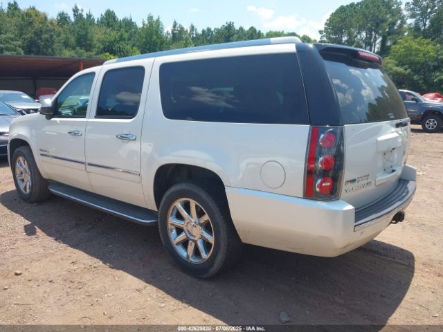 2011 GMC YUKON XL 1500 1GKS1MEF8BR263995 Photo 2