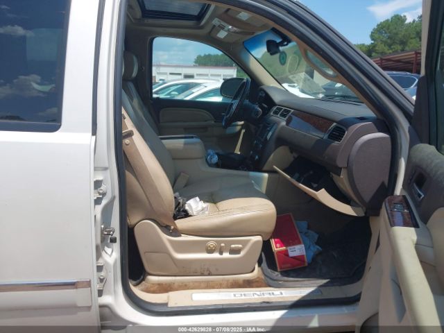 2011 GMC YUKON XL 1500 1GKS1MEF8BR263995 Photo 4
