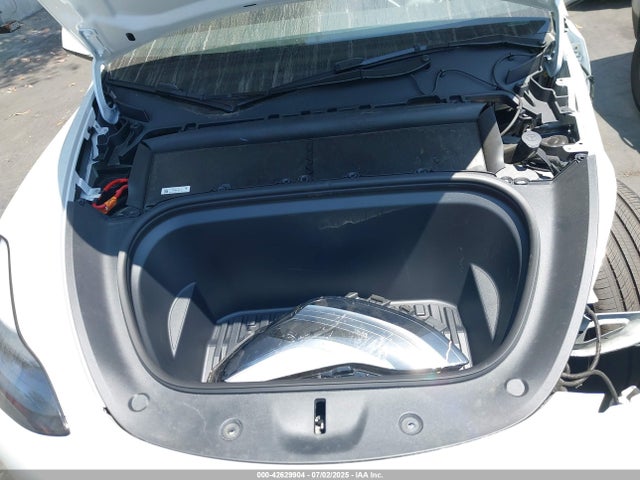2025 TESLA MODEL Y 7SAYGDEF5SF312843 Photo 9