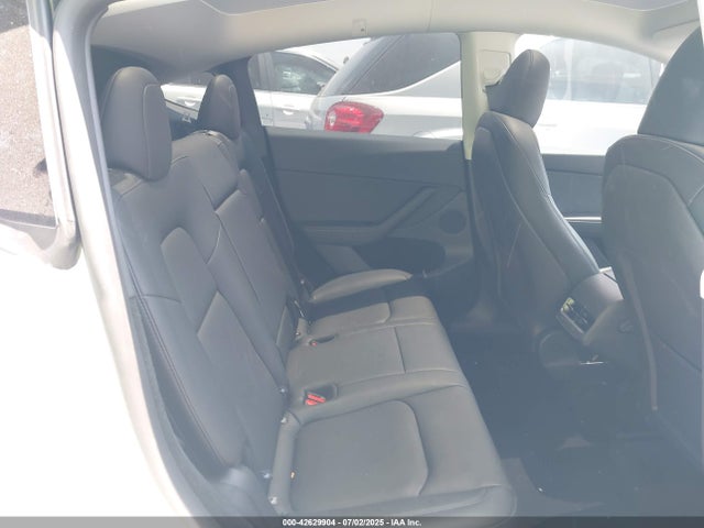 2025 TESLA MODEL Y 7SAYGDEF5SF312843 Photo 7
