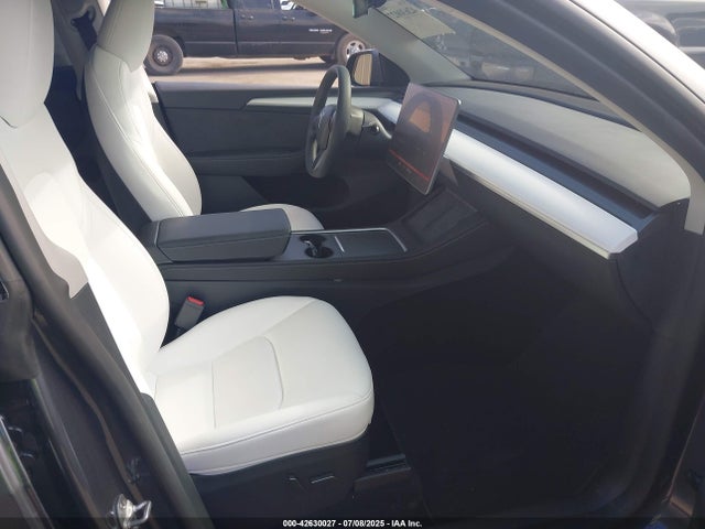 2023 TESLA MODEL Y 7SAYGDEF1PF968691 Photo 4