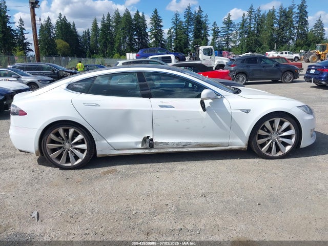 Tesla 3 phase a/c induction (dual motor) 2016 5YJSA1E22GF155747 Image 13