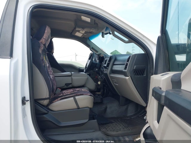 Продаж на аукціоні авто 2019 Ford F-550 Chassis Xl, vin: 1FDUF5GT7KEF21036, номер лоту: 42630106