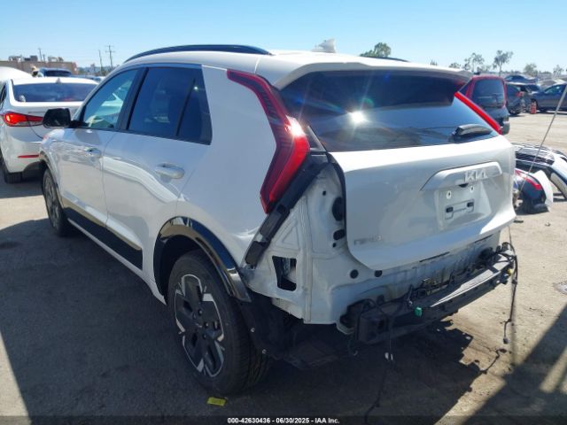 2023 KIA NIRO EV KNDCR3L13P5069044 Photo 2